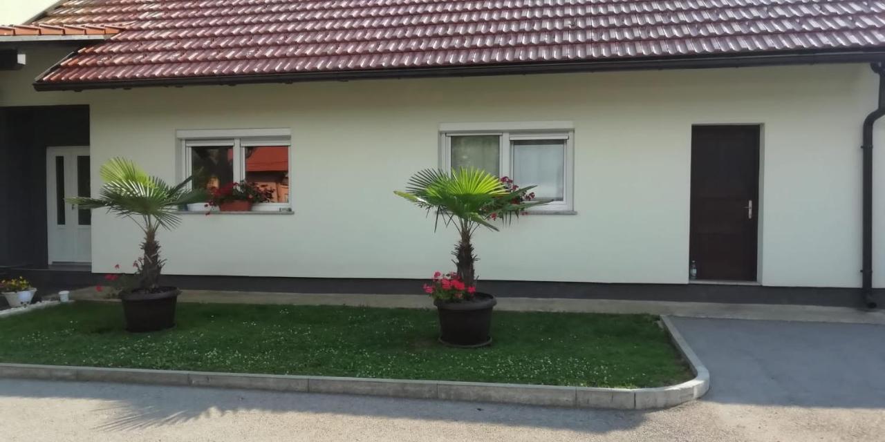 Apartman Luce Оточац Екстер'єр фото